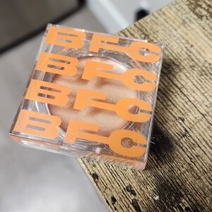 Beauty For Certain #08 Pearlescent Taupe Highlighter Makeup New